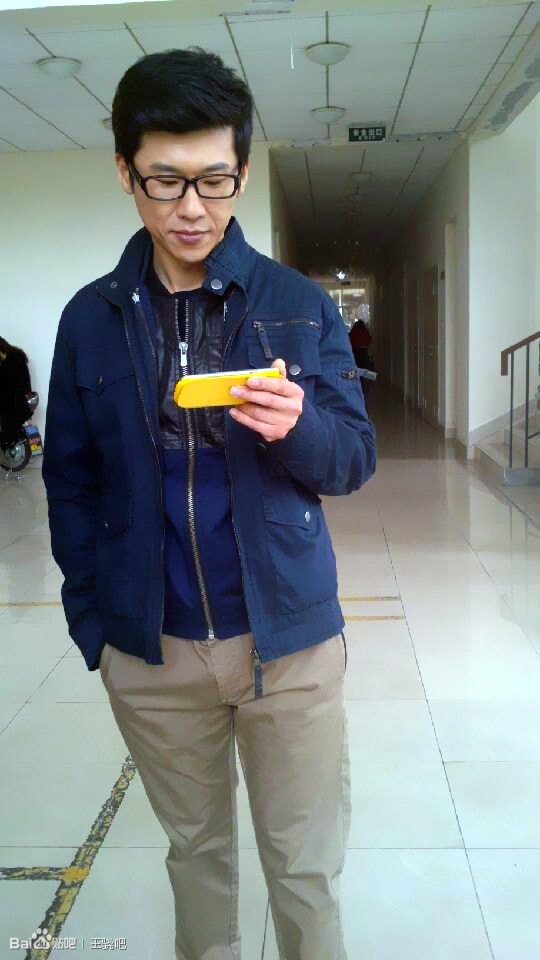 http://www.119127.cn/pics/star/pic/9f9c/02a452cdb7a1e2f6a7162fba60f8.jpg