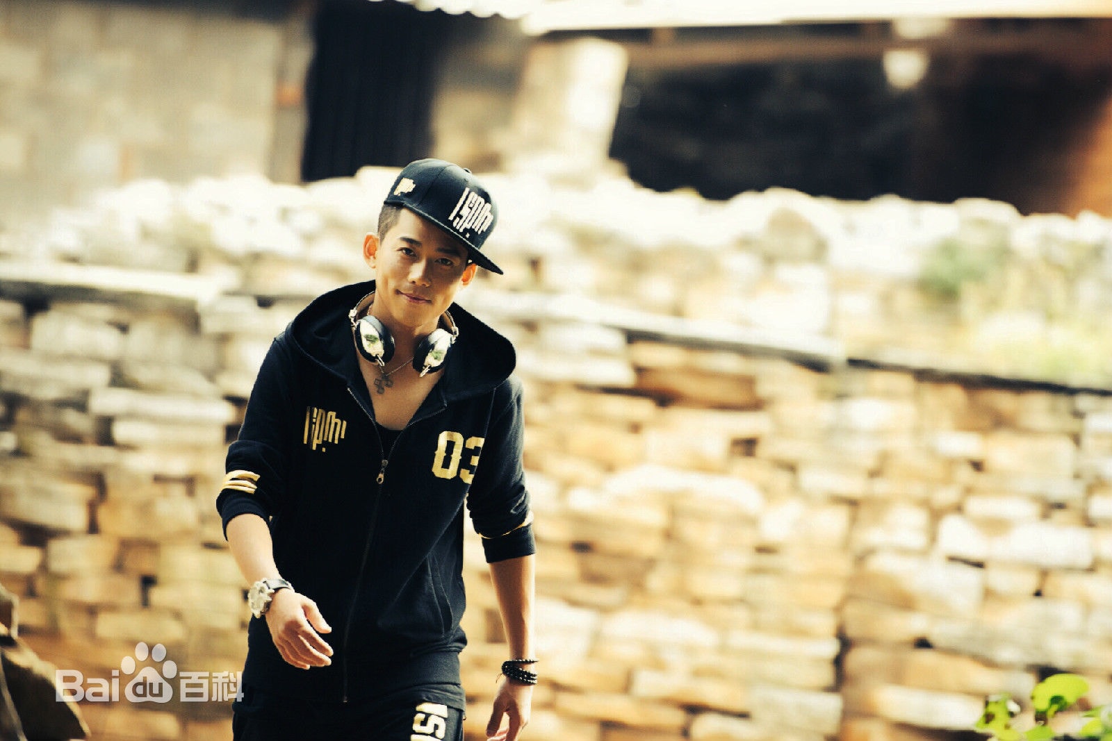 http://www.119127.cn/pics/star/pic/a16e2dc900b98347ba395978a9a26500.jpg