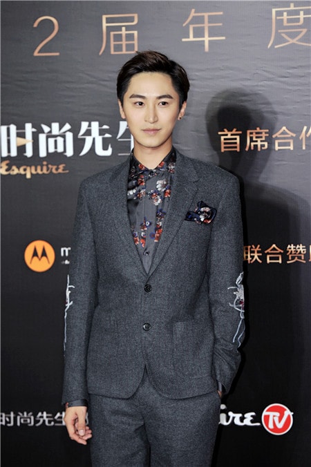 http://www.119127.cn/pics/star/pic/a303/aa305cdcb65e23c63209b1156b3d.jpg