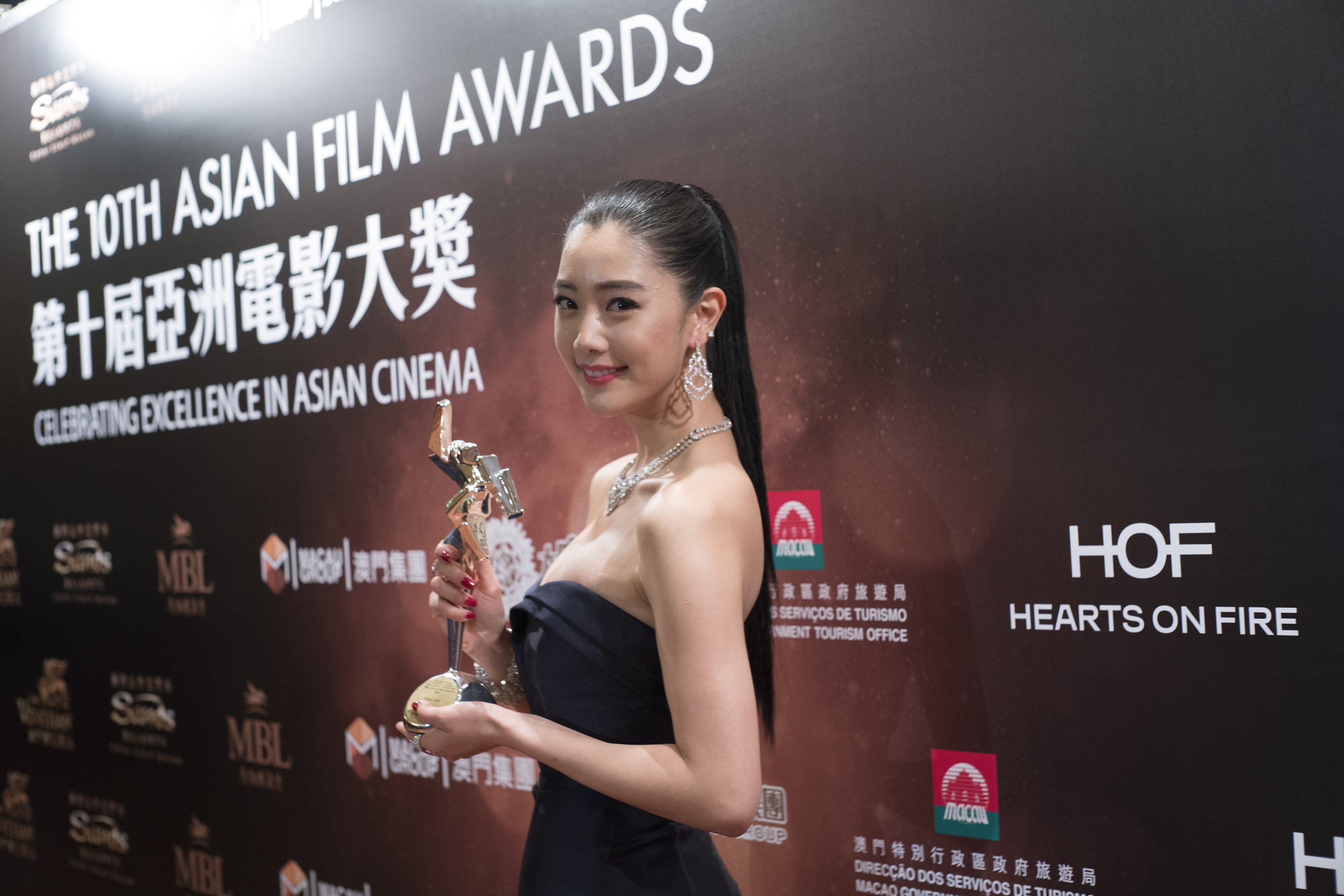 http://www.119127.cn/pics/star/pic/a3b7dba87ac104432653d838192ed84c.jpg