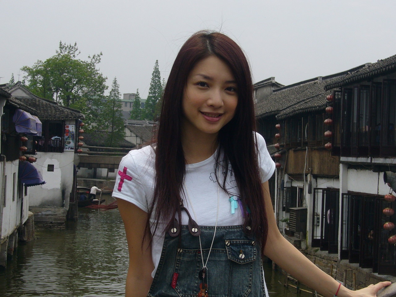 http://www.119127.cn/pics/star/pic/a518070c9516751400814958ce555564.jpg