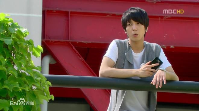 http://www.119127.cn/pics/star/pic/a5f75229df2d5a824a81cccf78ba1d5e.jpg