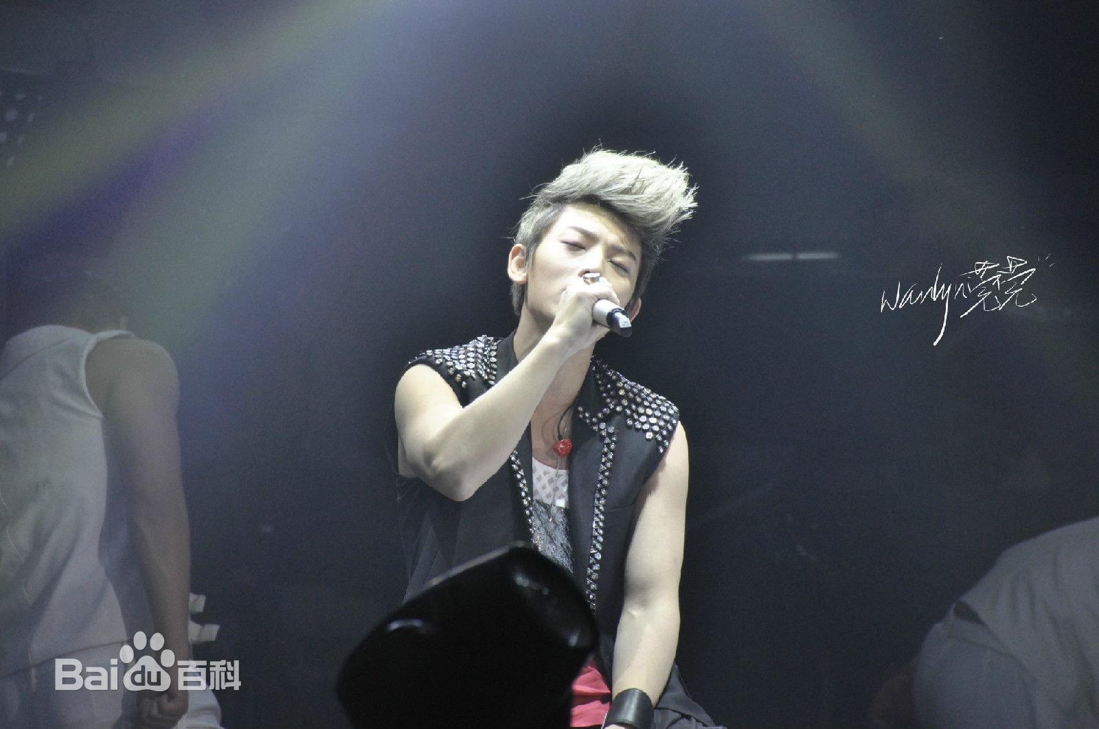 http://www.119127.cn/pics/star/pic/a7537332c479f54e7dd781187cf8f4f7.jpg