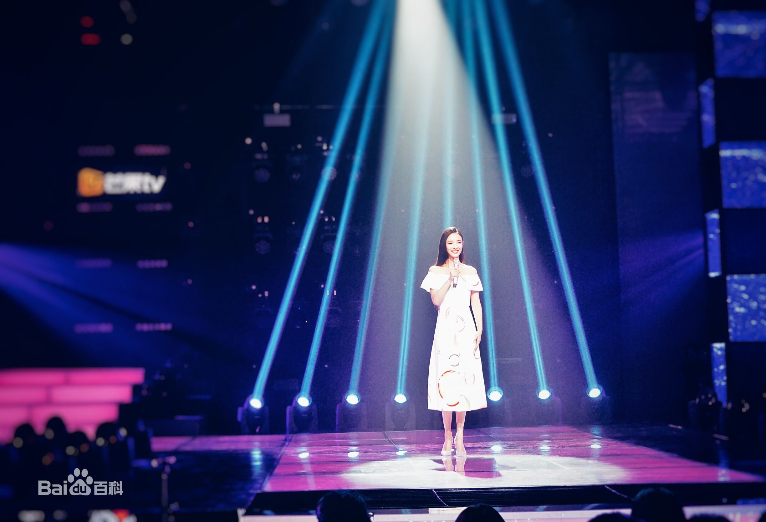 http://www.119127.cn/pics/star/pic/a97284bdc9a06baee8bde2a1153e8e6b.jpg
