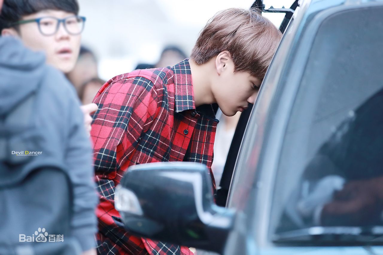 http://www.119127.cn/pics/star/pic/aaa0a18e1945b115ff71729d982aa6ae.jpg