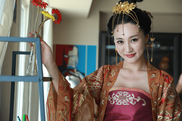 http://www.119127.cn/pics/star/pic/ab29/b204a6e084bc991e25b7f57924d1.jpg