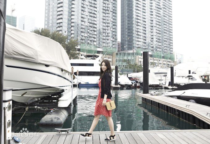 http://www.119127.cn/pics/star/pic/ac5243eb2da3725445e25f016c9074c0.jpg
