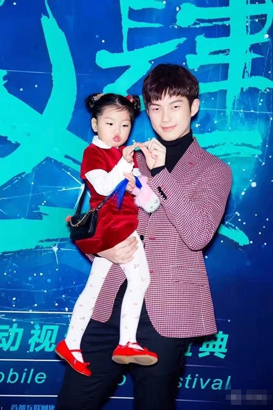 http://www.119127.cn/pics/star/pic/ac5cf9080899d43f25af45d23bd47224.jpg