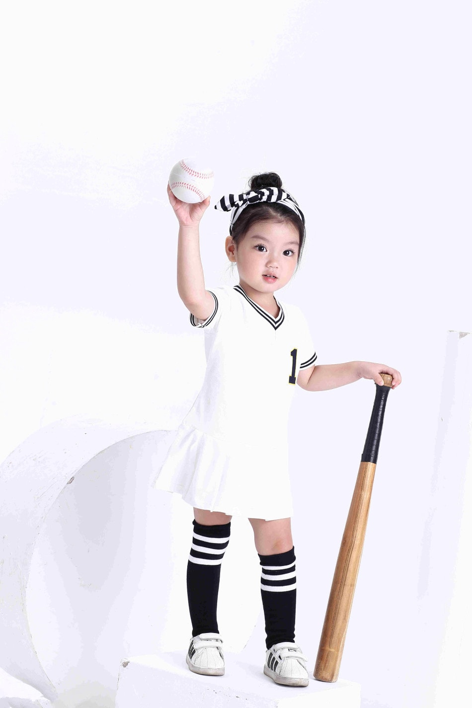 http://www.119127.cn/pics/star/pic/b09b899a2e7b478448575464343691a6.jpg