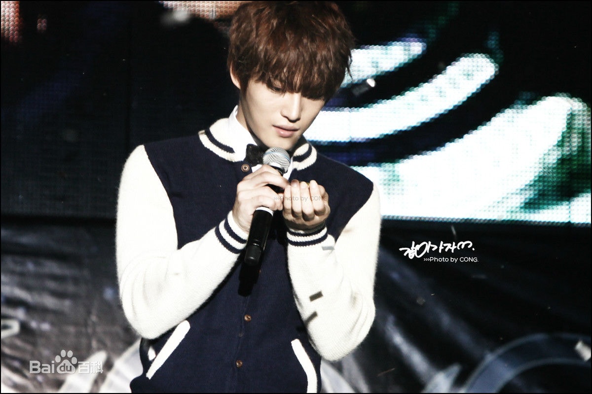 http://www.119127.cn/pics/star/pic/b114ea65a1c3301a7c444c69e70fe1e0.jpg