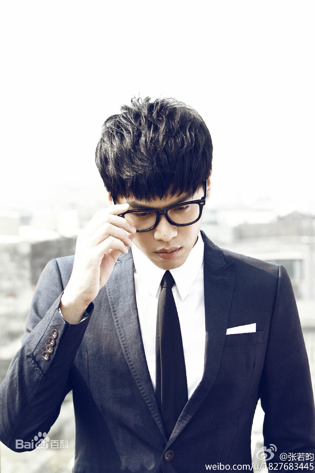 http://www.119127.cn/pics/star/pic/b15bd56c3b9fe485a31d13791fb2fa3f.jpg