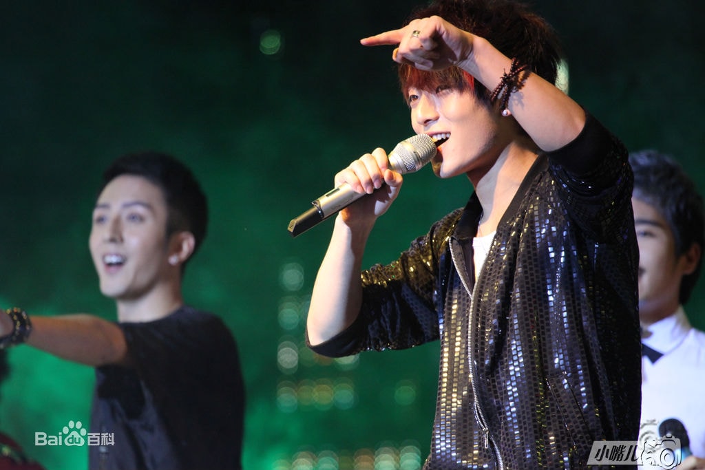 http://www.119127.cn/pics/star/pic/b160d3af5ac2148ce7a9f9c287c8b1e1.jpg