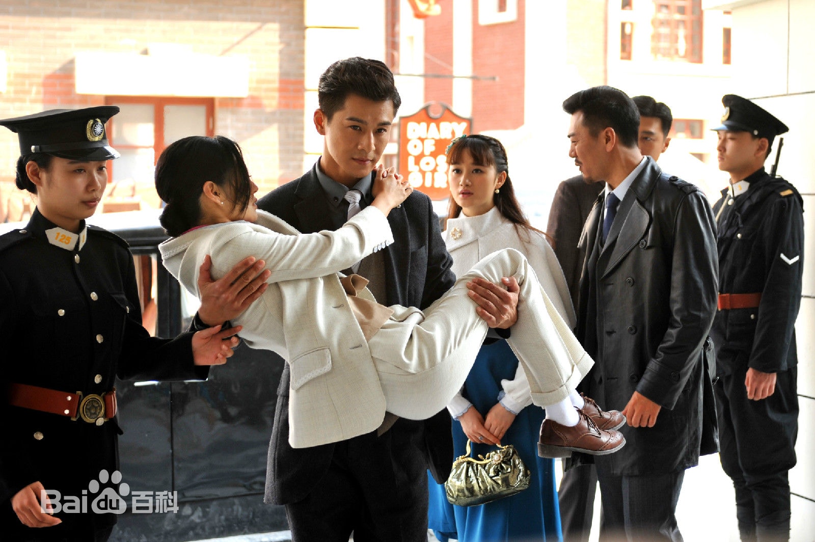 http://www.119127.cn/pics/star/pic/b541ff9f22050fb0edec35b8461ae270.jpg