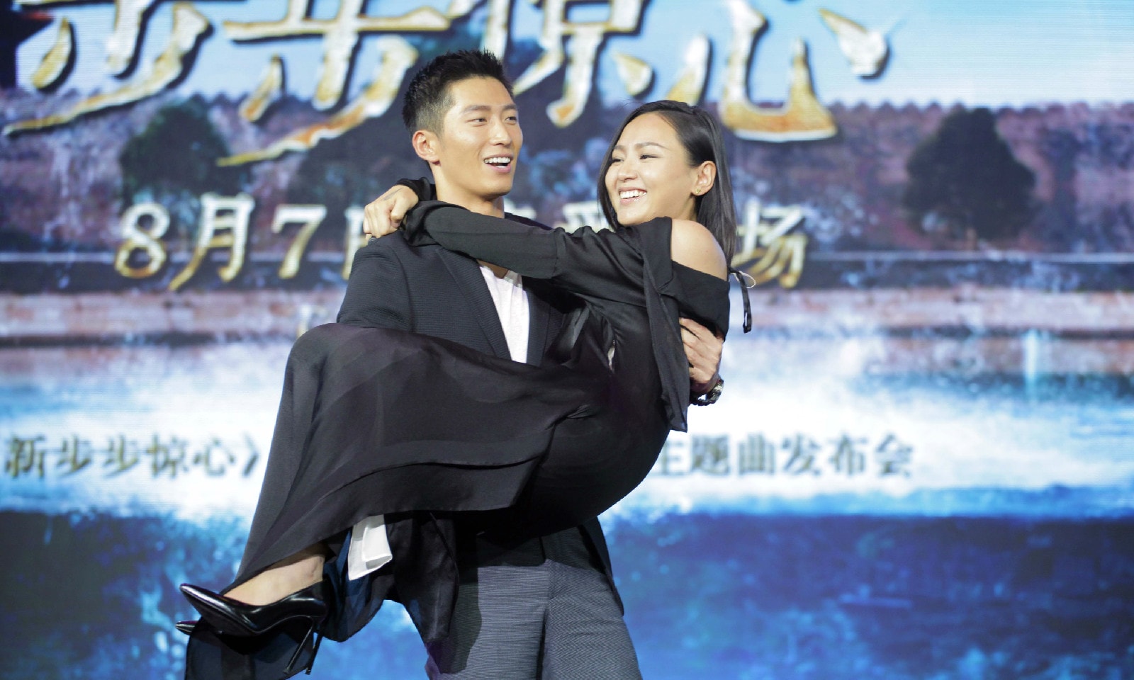 http://www.119127.cn/pics/star/pic/b673/cc4661ee76cacac886e888b807c1.jpg