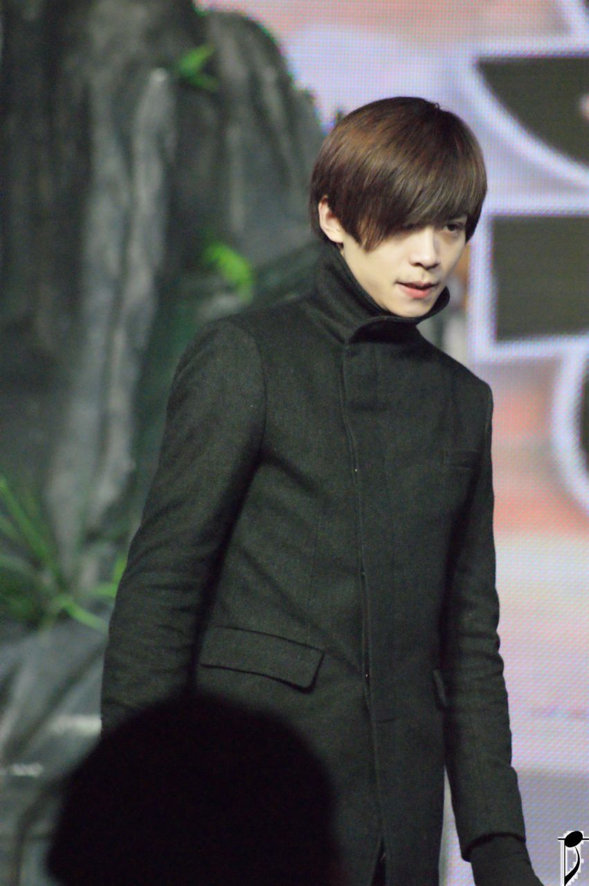 http://www.119127.cn/pics/star/pic/b6f5/89eb99c1ba0749179ee26fc8b950.jpg