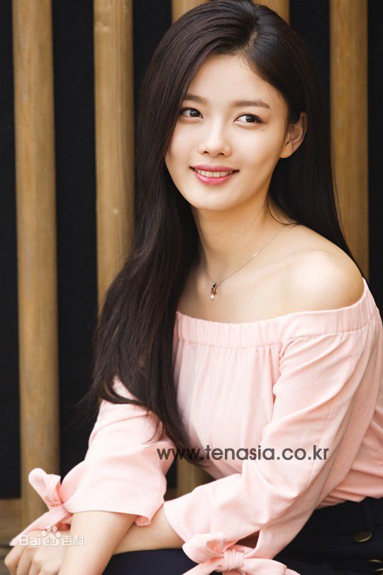 http://www.119127.cn/pics/star/pic/b87d49c8af32bfdebde61d995171856a.jpg