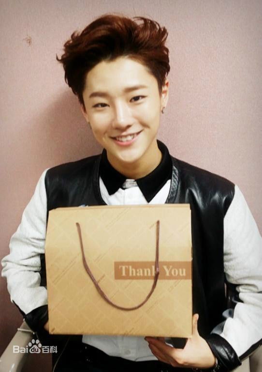 http://www.119127.cn/pics/star/pic/baabeea0dffc070fe71c2566b115c743.jpg