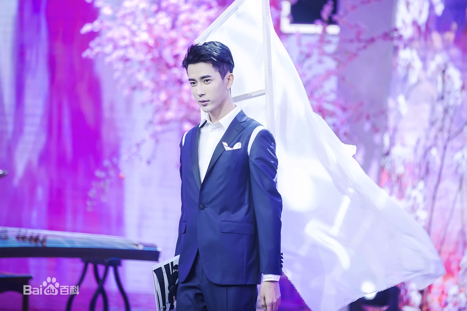 http://www.119127.cn/pics/star/pic/bd7f5f7ddd5c4d261ef8054c062c9097.jpg