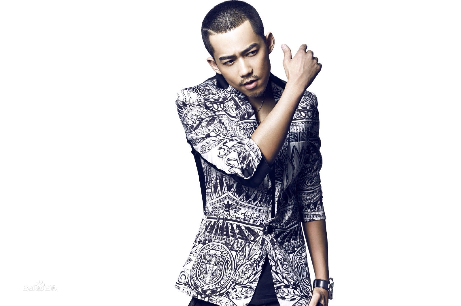 http://www.119127.cn/pics/star/pic/be48a6b8fb7b6890510816045abe09ae.jpg