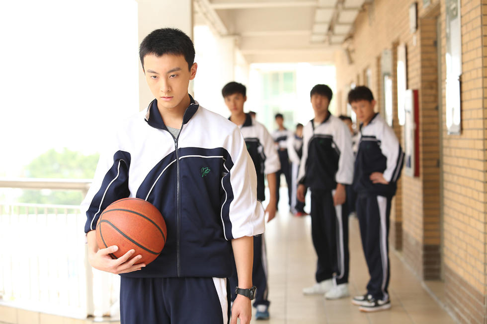 http://www.119127.cn/pics/star/pic/bee1/bcf437d932ba9ffe7469353b1841.jpg