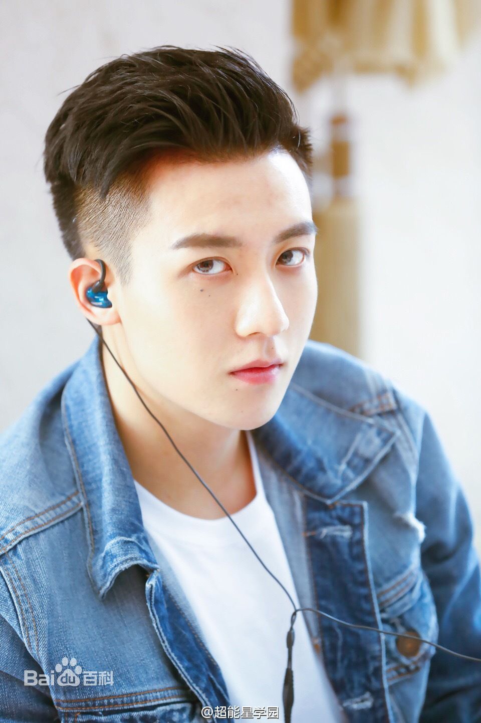http://www.119127.cn/pics/star/pic/c0e1ca8a9712c38505396899ec78bad6.jpg