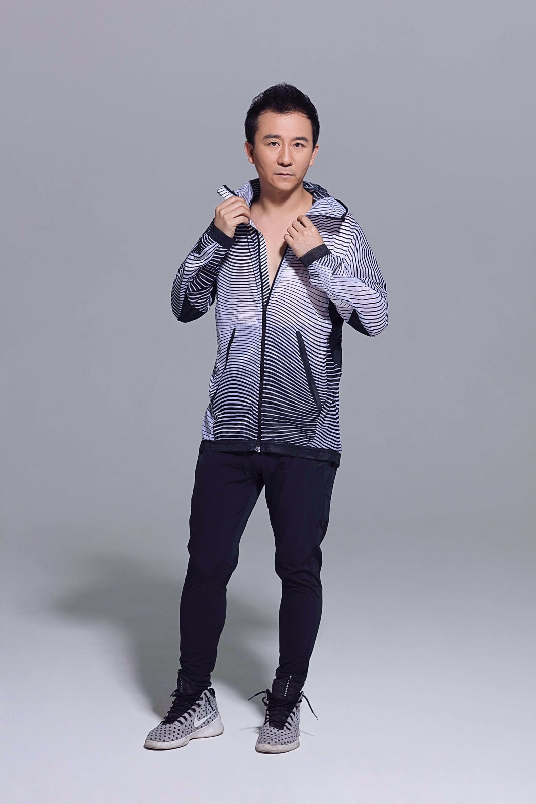 http://www.119127.cn/pics/star/pic/c18911931b898f7eac905d5d64305dba.jpg