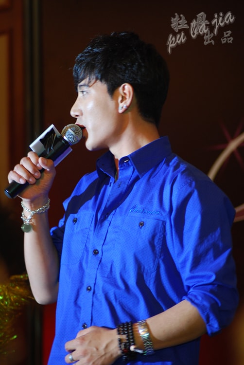 http://www.119127.cn/pics/star/pic/c2636ce26876cb489172879da15ea718.jpg