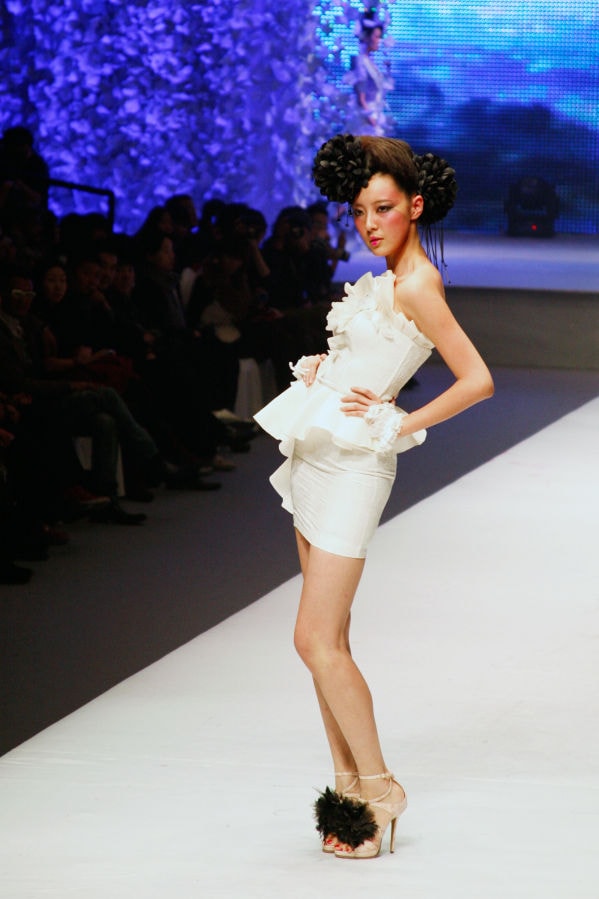 http://www.119127.cn/pics/star/pic/c29deba67520e168f9fba9777e66e871.jpg