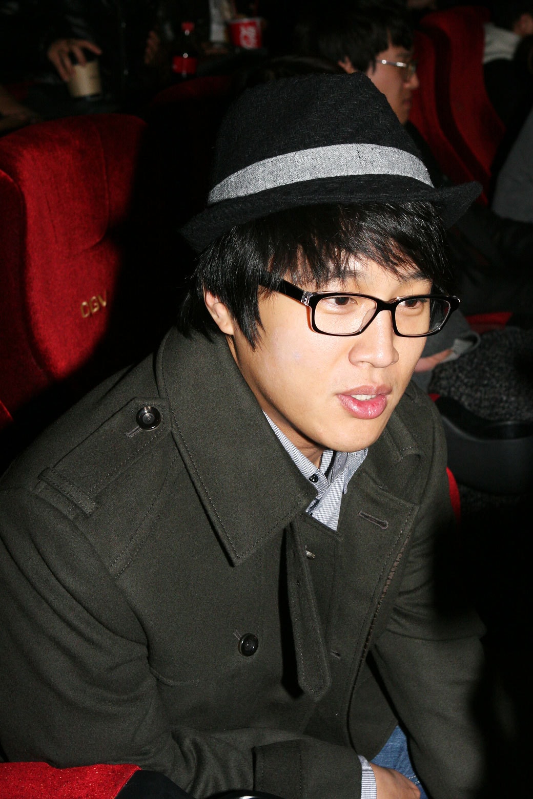 http://www.119127.cn/pics/star/pic/c4bb13ee18cf9420b3b7ec539a993b16.jpg