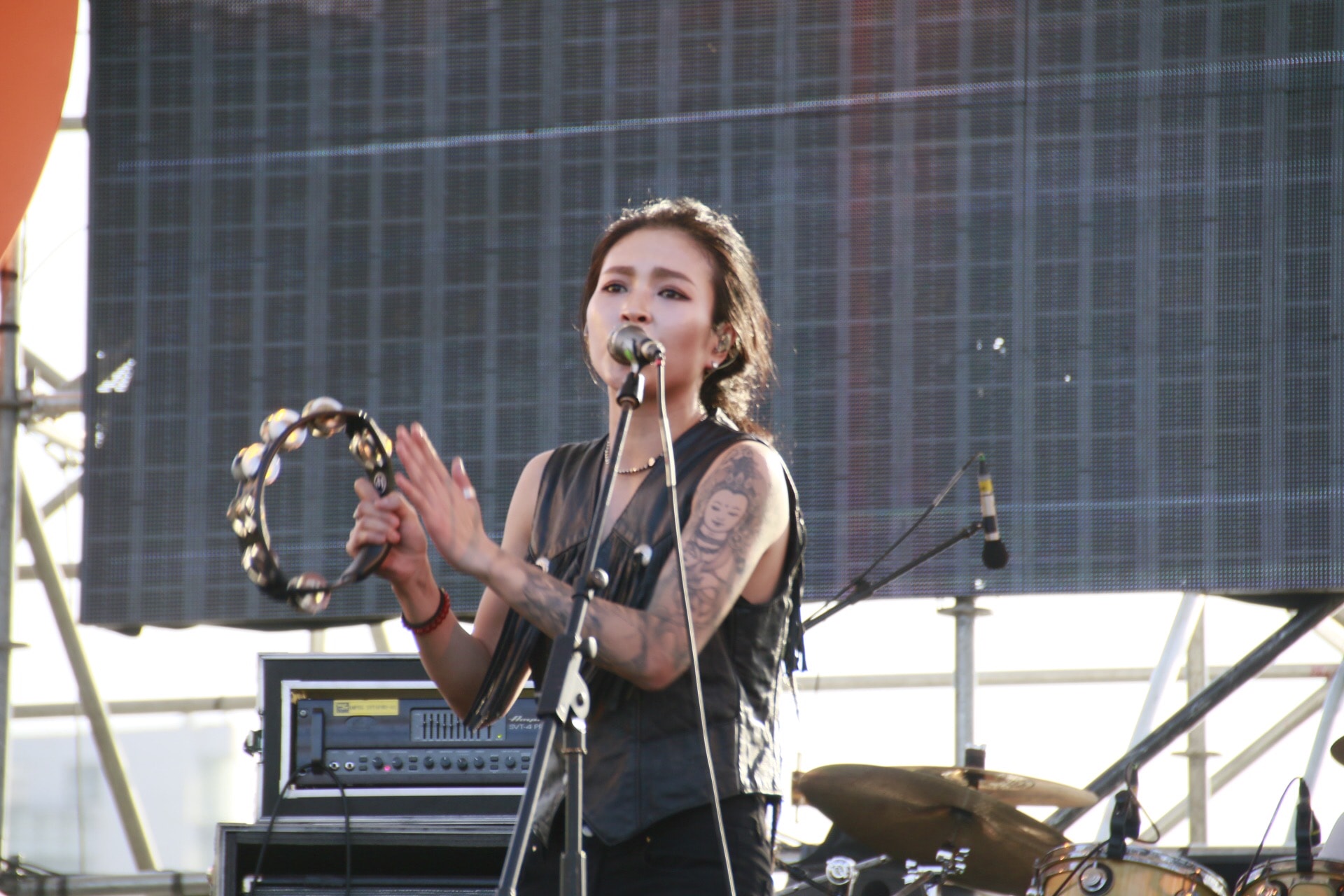http://www.119127.cn/pics/star/pic/c61e/2e3b9d081ad0330f3007f91c5c34.jpg