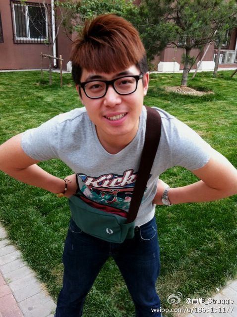 http://www.119127.cn/pics/star/pic/c732cc8fb2f85ac8157f5751e75d901d.jpg