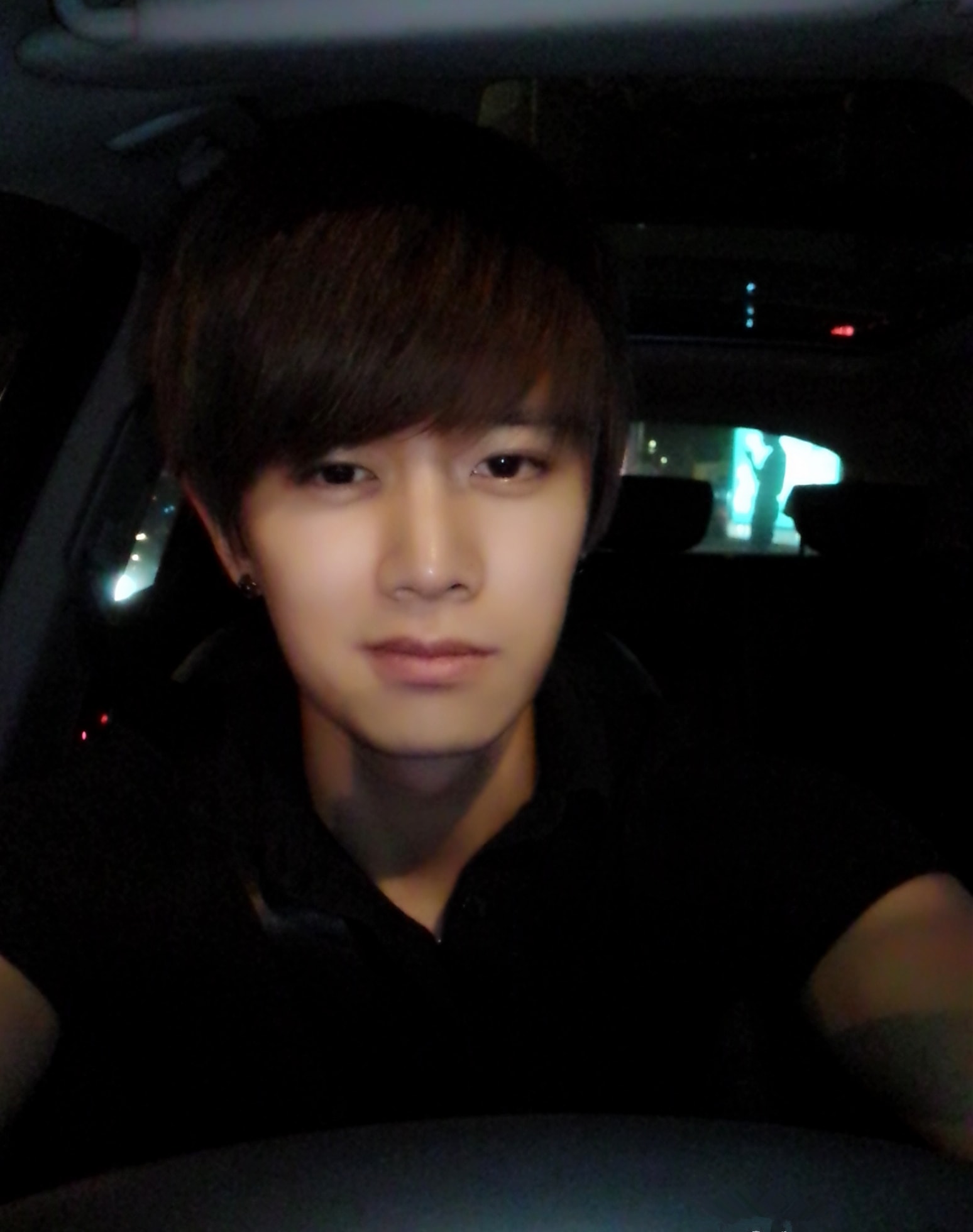 http://www.119127.cn/pics/star/pic/c9baafcd0cbd3998542f96bc20b6da35.jpg