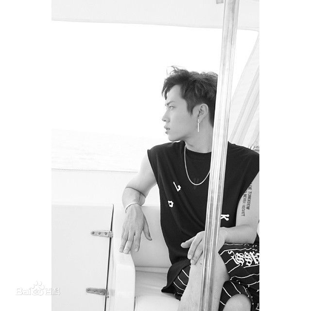 http://www.119127.cn/pics/star/pic/c9c4b4ff375320187d1dd4cf12af9055.jpg
