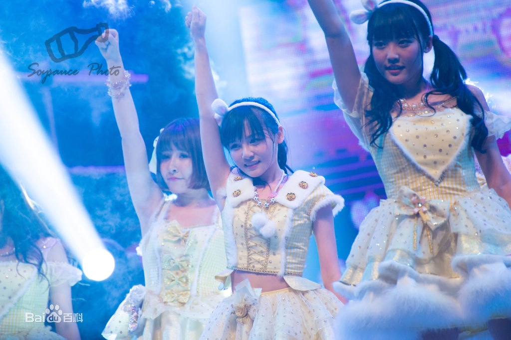 http://www.119127.cn/pics/star/pic/ca44ddc48341cb1a3391c3d176566cf3.jpg