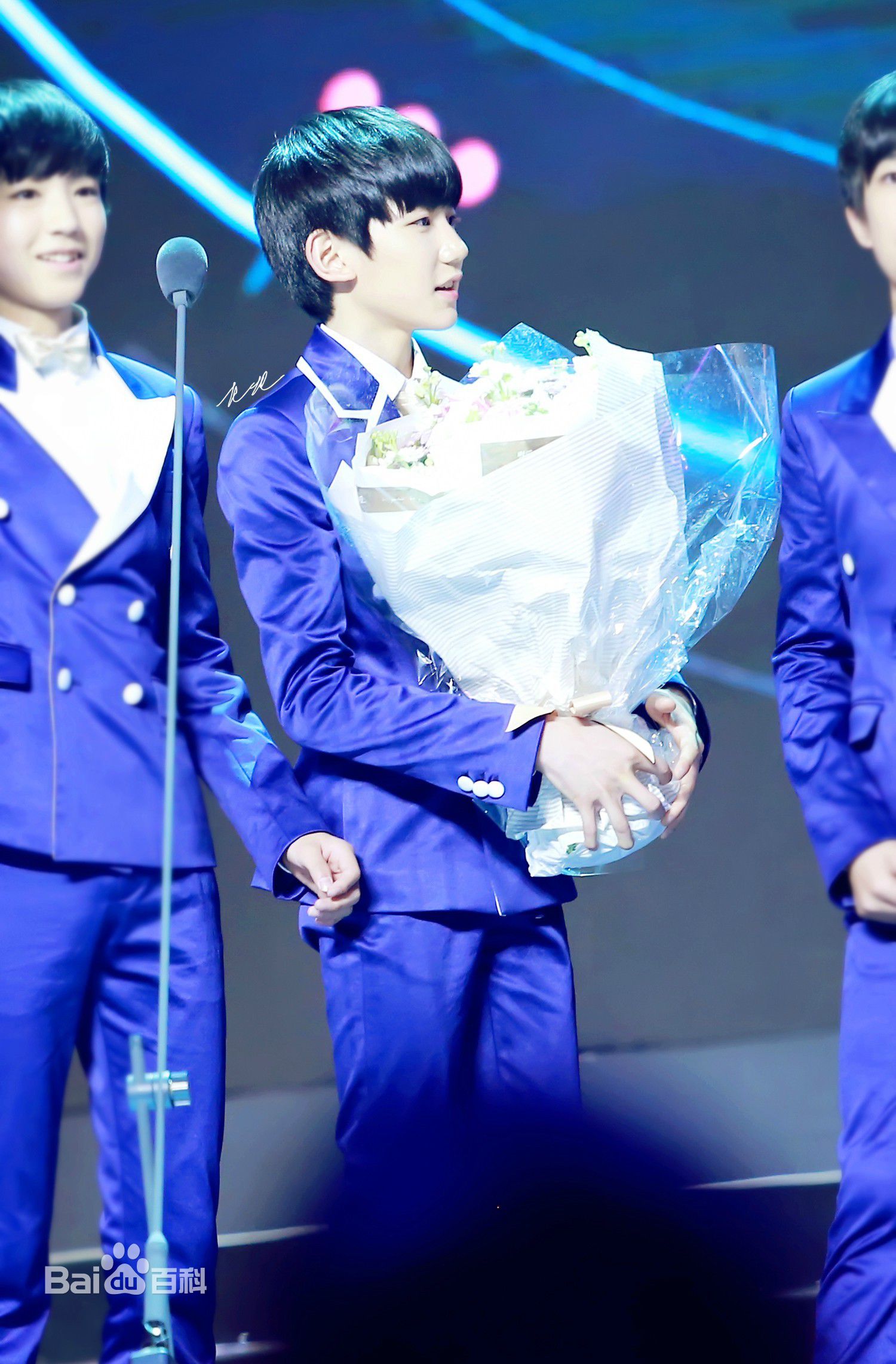 http://www.119127.cn/pics/star/pic/cc53872fd25c365e7fa6c70c124ec6b5.jpg