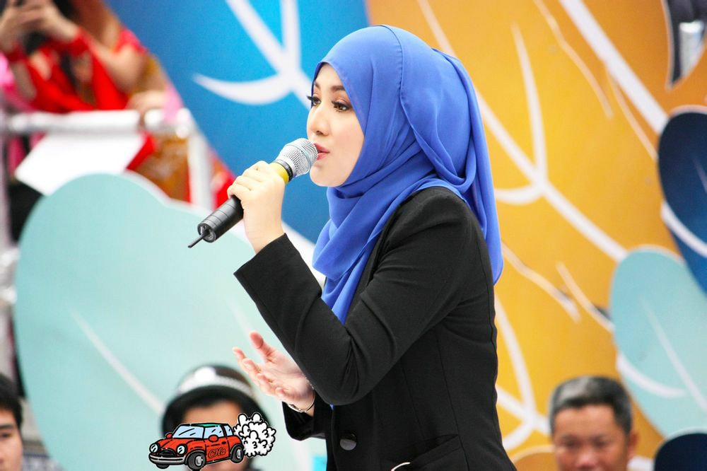 http://www.119127.cn/pics/star/pic/cc82daa7a0a7d4d557082d470d2a770d.jpg