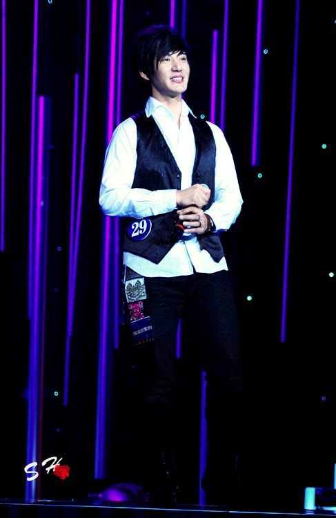 http://www.119127.cn/pics/star/pic/cdcecf076f71b22c761c0f9b31d53515.jpg
