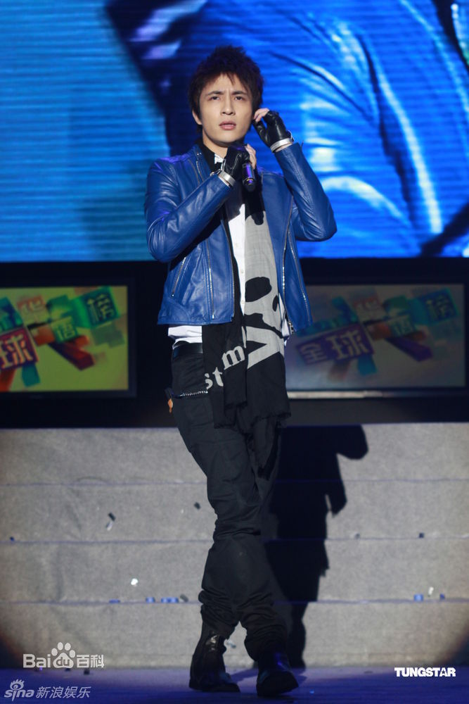 http://www.119127.cn/pics/star/pic/ceab090228dffe13314858a4ba7a7fb2.jpg