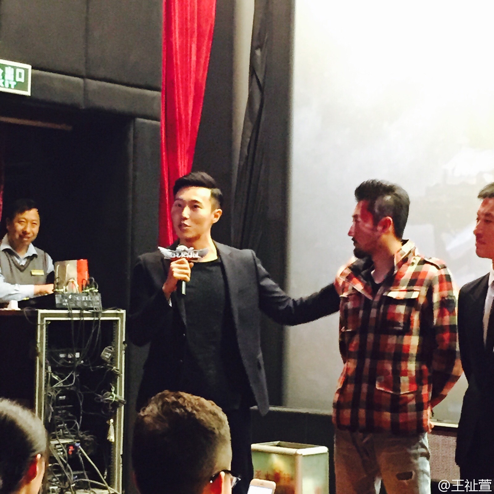 http://www.119127.cn/pics/star/pic/cedb/f4ffd95042efc034ad01e411b85d.jpg