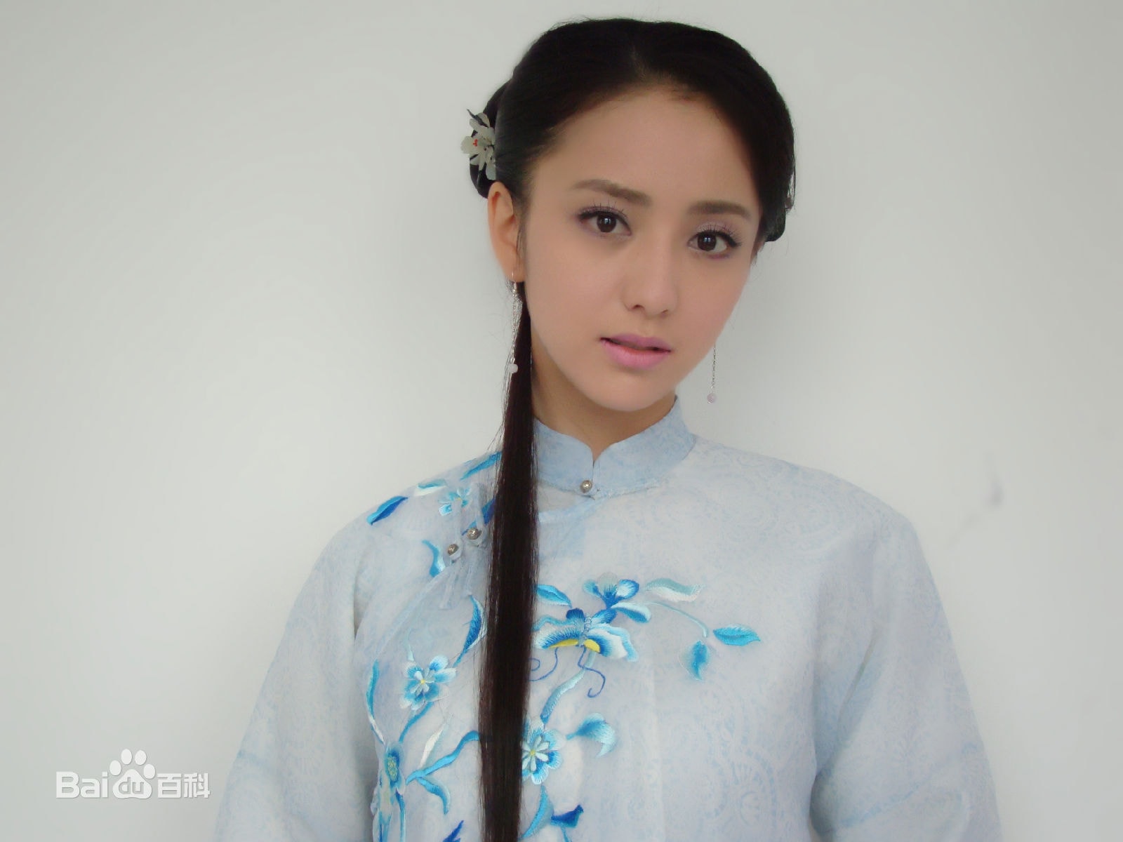 http://www.119127.cn/pics/star/pic/d13aac03330d08805ac679c9b8508d6a.jpg