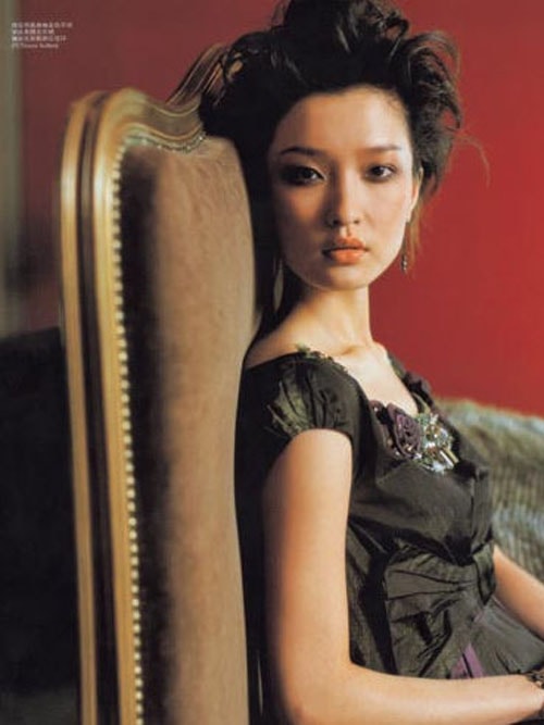 http://www.119127.cn/pics/star/pic/d1b288a29f4047d2fa7f554e36cdb5e5.jpg