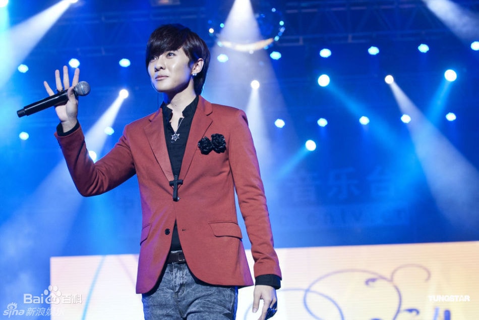 http://www.119127.cn/pics/star/pic/d1c2e22f9ce3f7516f2086f15b155a98.jpg