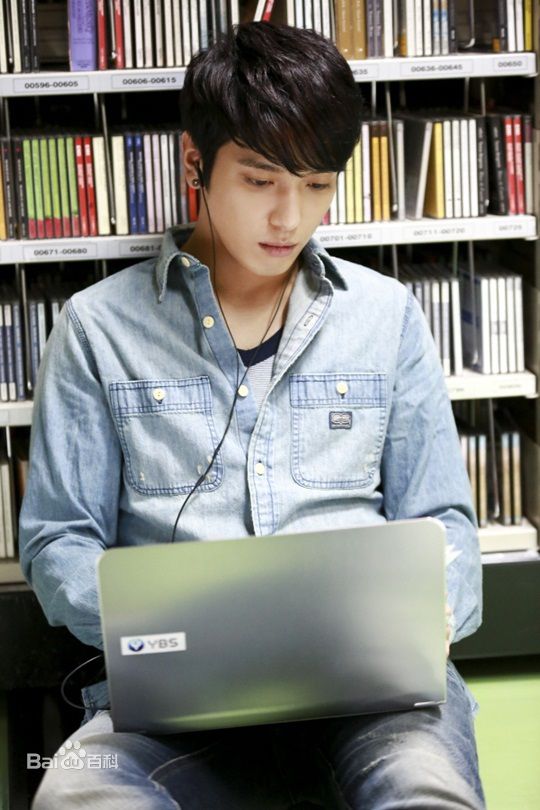 http://www.119127.cn/pics/star/pic/d21cbc290b597589d480fc60e19d9c83.jpg