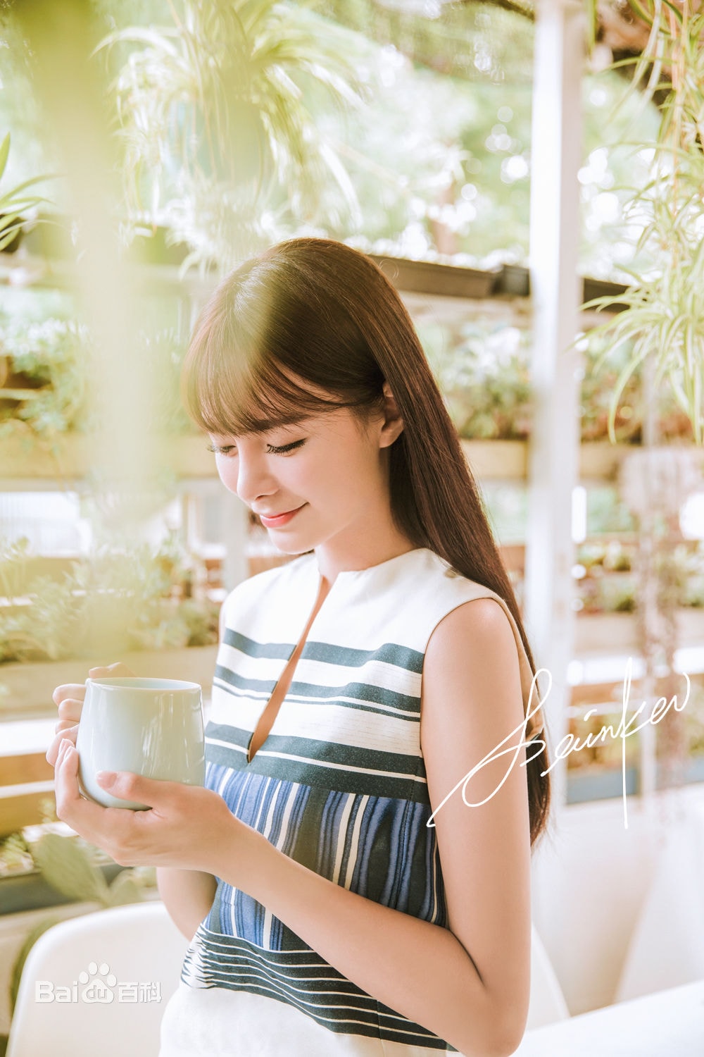 http://www.119127.cn/pics/star/pic/d2708e352b0d6c8acf6edc22bcb5251a.jpg