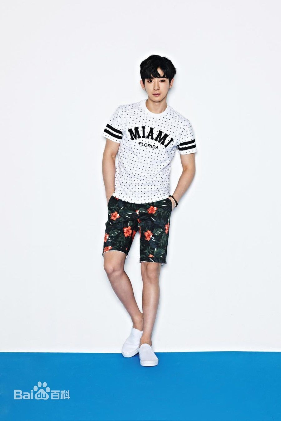 http://www.119127.cn/pics/star/pic/d50b2cab6493f8434bf0d2daa0f2da9e.jpg