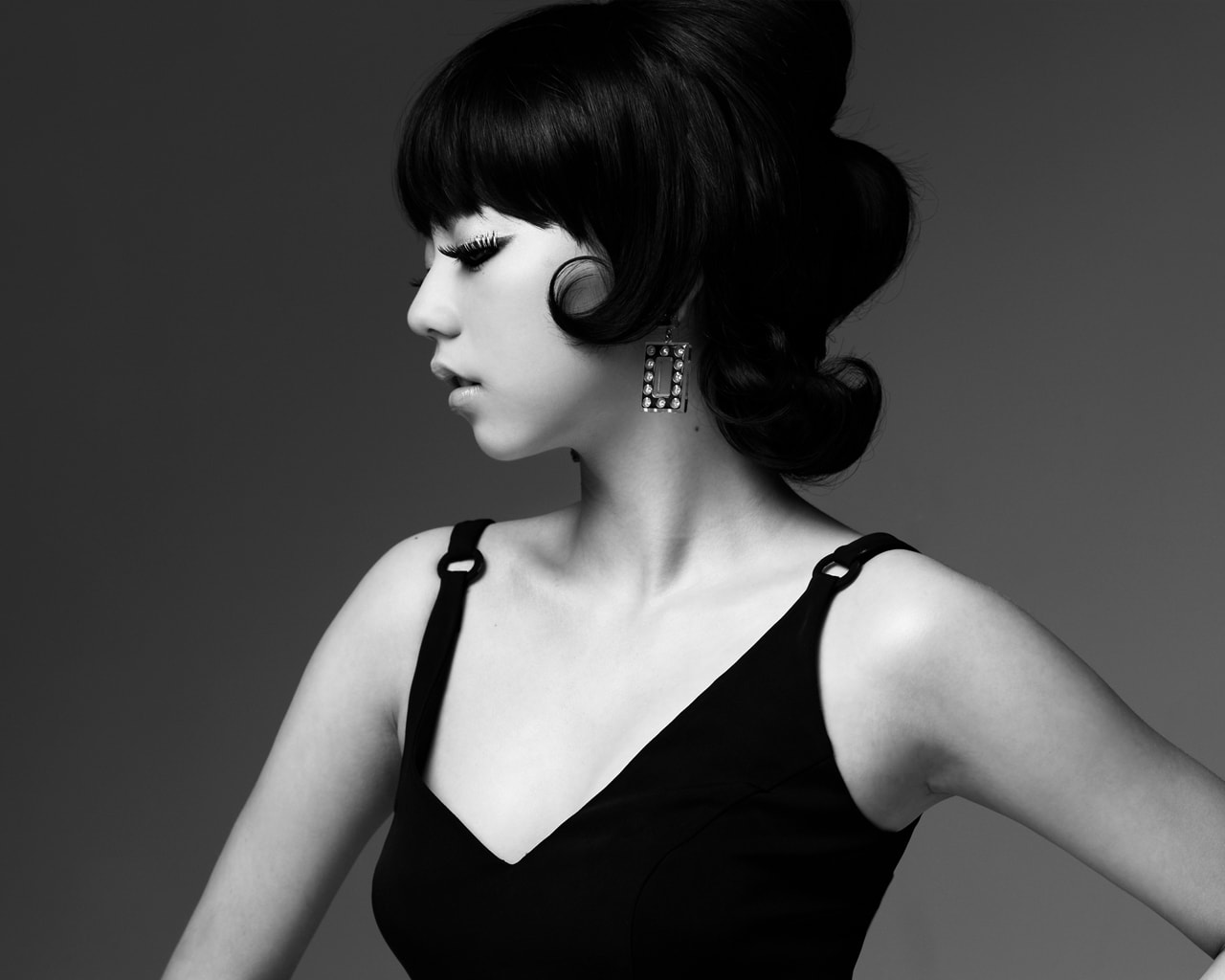 http://www.119127.cn/pics/star/pic/d528a4304e23d3514f7cada28ee4a234.jpg