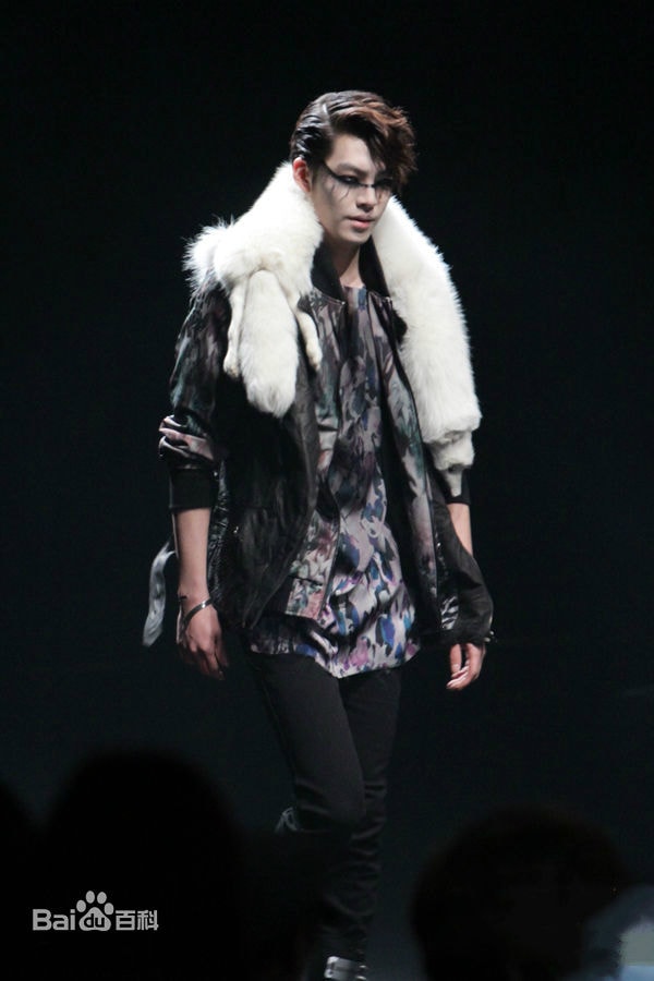 http://www.119127.cn/pics/star/pic/d58876c1a1991eab49e069724a30d640.jpg