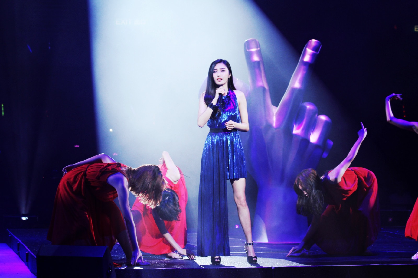 http://www.119127.cn/pics/star/pic/da1a9c9e0e3b8cd36421a2830ec3bc2d.jpg