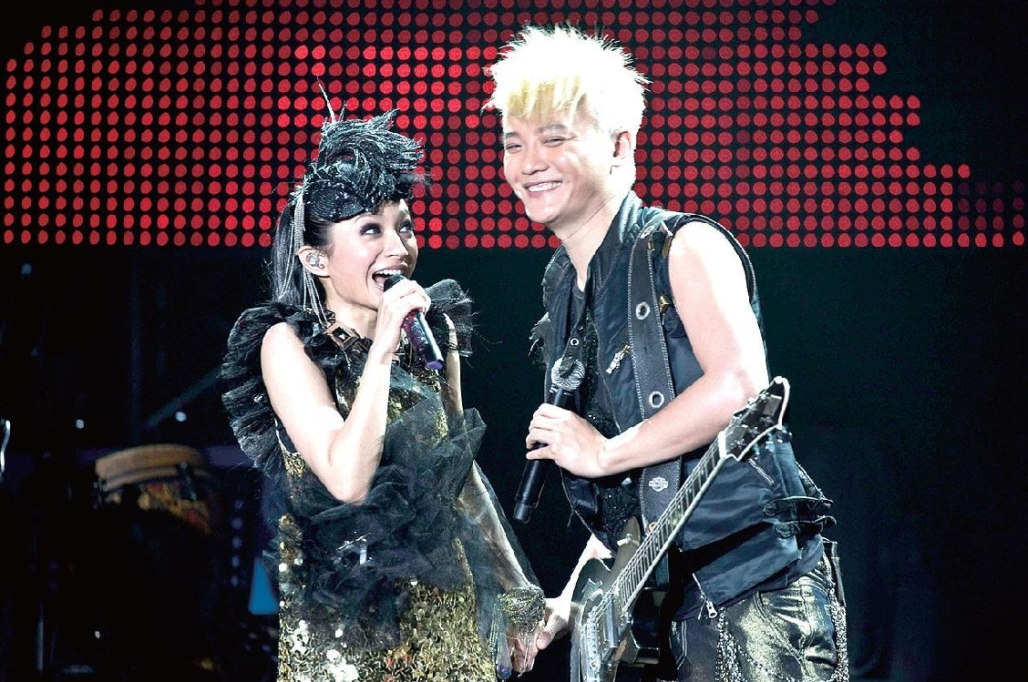 http://www.119127.cn/pics/star/pic/da3c/766a4bad3b2bab9b1101047b7318.jpg