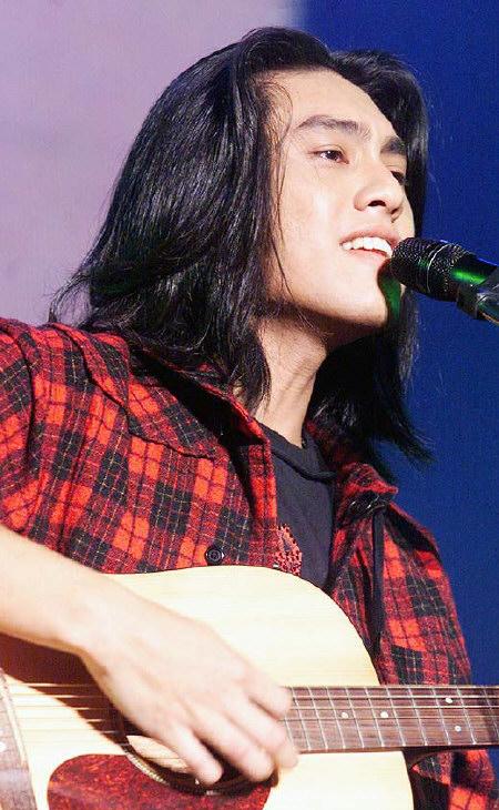 http://www.119127.cn/pics/star/pic/db8c47e236cd64b912e9f3f4d66913a6.jpg